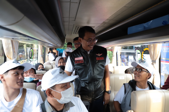 Ratusan Warga Karawang Ikuti Mudik Gratis Bersama BUMN di Pupuk Kujang